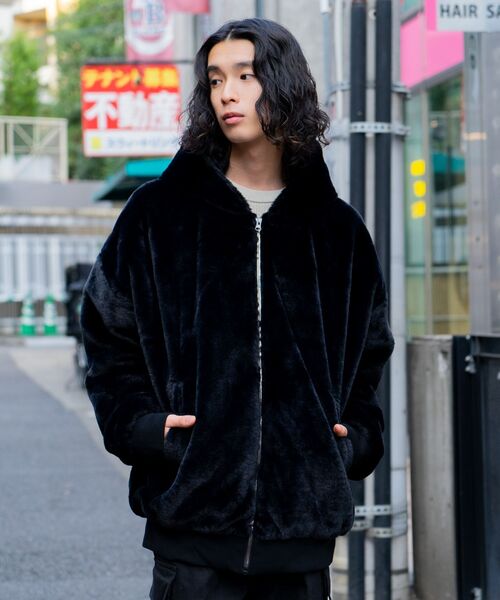 JEANS MATE(ジーンズメイト)の「【UNIIT/ユニット】エコファー フードジャケット ブルゾン ふわふわ もこもこ フェイクファー オーバーサイズ 防寒(ブルゾン・メンズ・ブラック/グレー/オフホワイト・MEDIUM/X-LARGE/LARGE)」の18枚目の写真