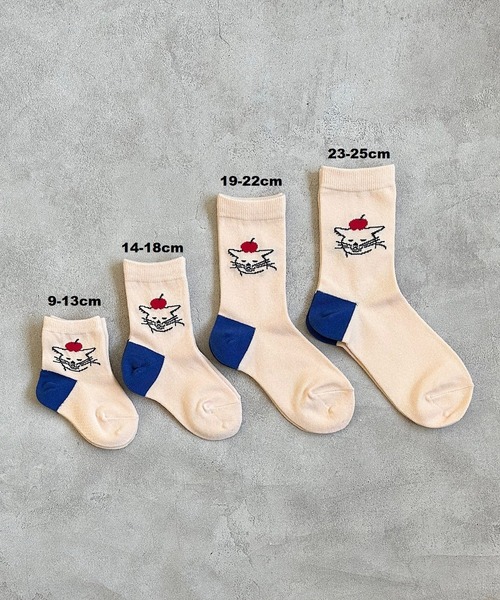 MARKEY'S(マーキーズ)の「クルーソックス/にゃんこりんご(9~13cm/14~18cm)(ソックス/靴下・キッズ・オフホワイト/グリーン/オレンジ・S/M)」の4枚目の写真