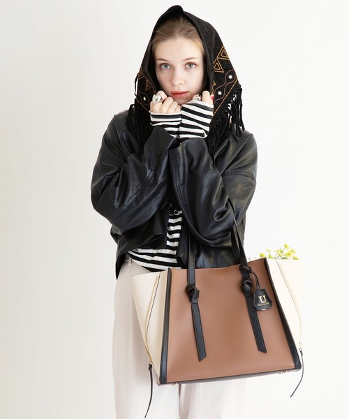 U（ユー）の「Lier【リエール】 ボヤージュトートバッグ L A4・PC対応 2WAYショルダー付き（ビジネスバッグ・レディース・ブラックミックス/ベージュ系その他/ブラック/ベージュ系その他2/アイボリー/ブラウン/ネイビー・FREE）」の18枚目の写真