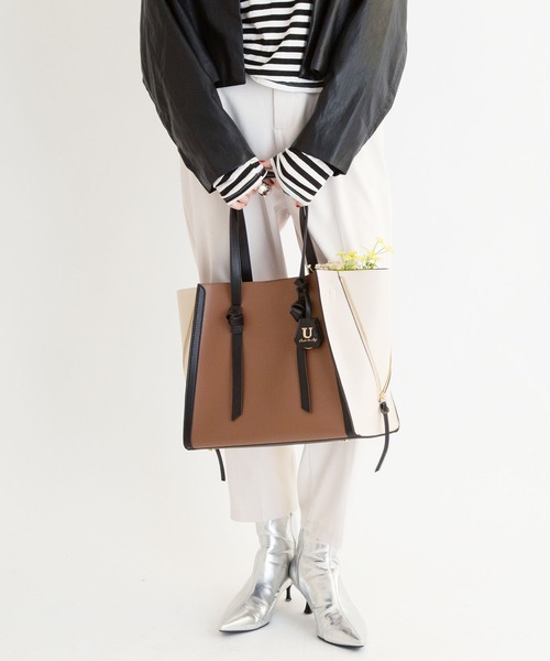 U（ユー）の「Lier【リエール】 ボヤージュトートバッグ L A4・PC対応 2WAYショルダー付き（ビジネスバッグ・レディース・ブラックミックス/ベージュ系その他/ブラック/ベージュ系その他2/アイボリー/ブラウン/ネイビー・FREE）」の19枚目の写真