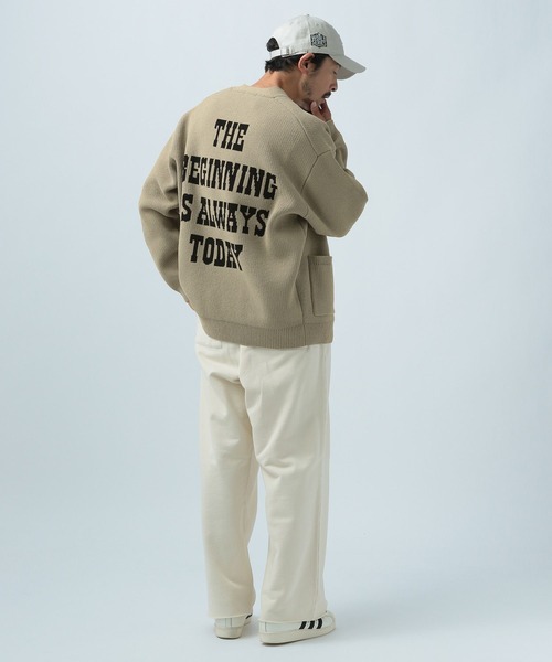 BAYFLOW(ベイフロー)の「HAPPYニットカーディガン(カーディガン/ボレロ・メンズ・ベージュ/グリーン/ブラック・LARGE/MEDIUM)」の11枚目の写真