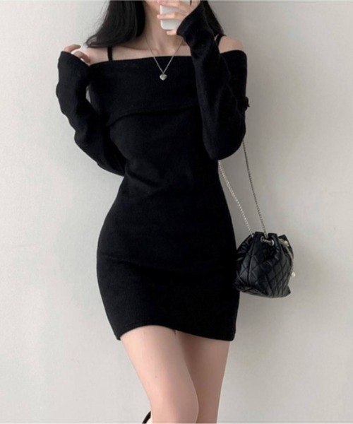 セレーナゴメス着用Self-Portrait オフショルニットドレス 黒 セール】OFF SHOULDER KNITDRESS/オフショルダーニットドレス