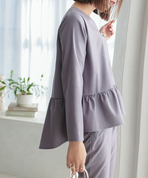 KOBE LETTUCE（コウベレタス）の「[ セレモニー ]ティアードトップス×センタープレスパンツセットアップ（スーツセット・レディース・ホワイト系/ブラック/グレー系・L/M）」の4枚目の写真