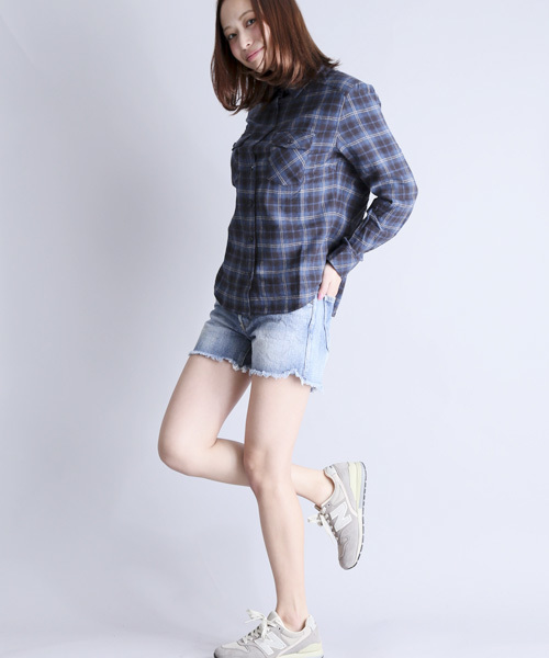Denime（ドゥニーム）の「【MadeInJapan】DENIM SHORT PANTS/デニムショートパンツ（デニムパンツ・レディース・ホワイト/ライトインディゴブルー・MEDIUM/X-SMALL/SMALL）」の22枚目の写真