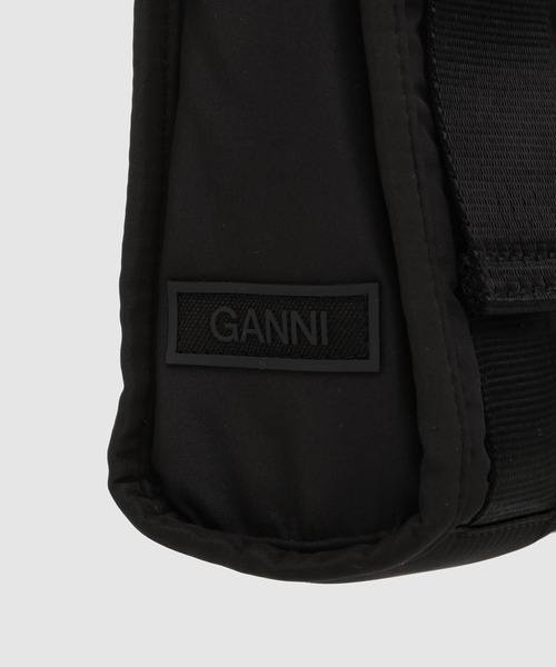 GANNI（ガニー）の「Recycled Tech Mini Tote（ハンドバッグ・レディース・ブラック・ONE SIZE）」の4枚目の写真
