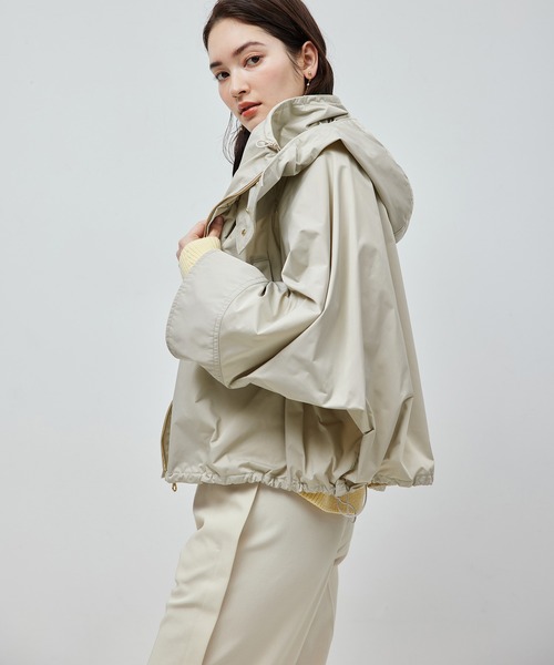 ROPE'（ロペ）の「ギャザーマウンテンパーカー【雑誌掲載】（マウンテンパーカー・レディース・グレー/ネイビー・36/38）」の5枚目の写真