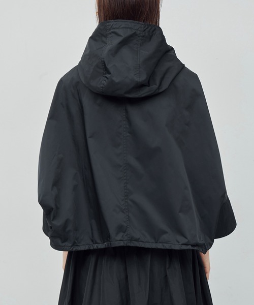 ROPE'（ロペ）の「ギャザーマウンテンパーカー【雑誌掲載】（マウンテンパーカー・レディース・グレー/ネイビー・36/38）」の10枚目の写真