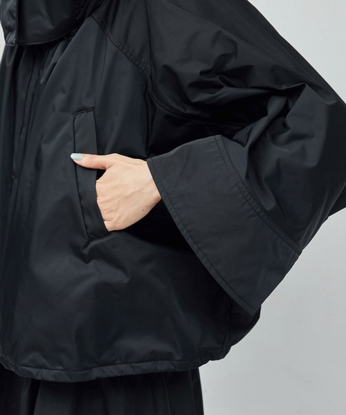 ROPE'（ロペ）の「ギャザーマウンテンパーカー【雑誌掲載】（マウンテンパーカー・レディース・グレー/ネイビー・36/38）」の18枚目の写真