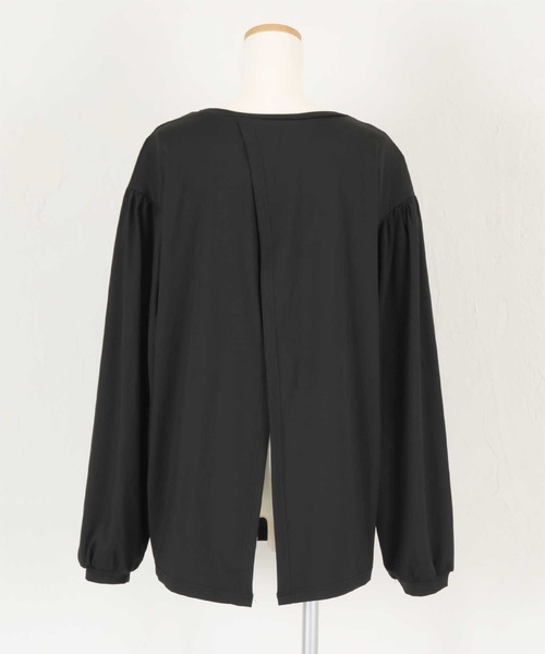 titivate（ティティベイト）の「バックスリットボリュームスリーブトップス/ラッシュガード（ラッシュガード・レディース・カーキ/ブラック/グリーン系その他・M/S/L）」の10枚目の写真