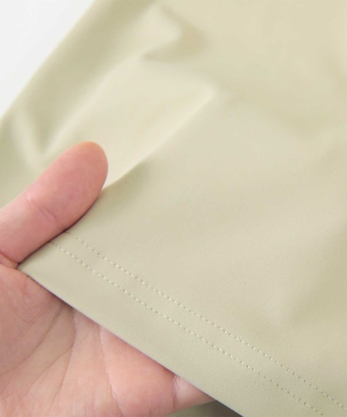 titivate（ティティベイト）の「バックスリットボリュームスリーブトップス/ラッシュガード（ラッシュガード・レディース・カーキ/ブラック/グリーン系その他・M/S/L）」の5枚目の写真