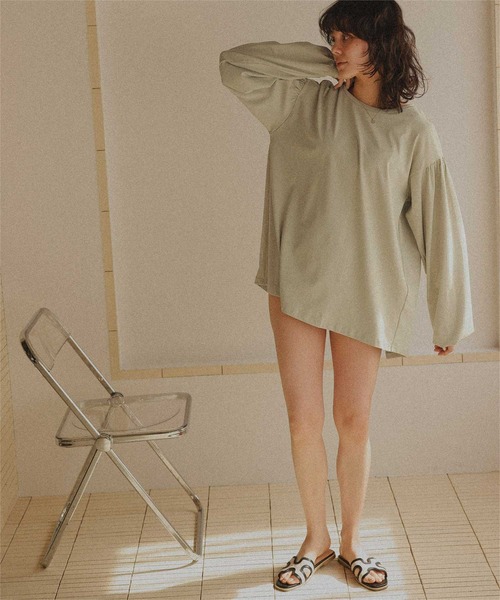 titivate（ティティベイト）の「バックスリットボリュームスリーブトップス/ラッシュガード（ラッシュガード・レディース・カーキ/ブラック/グリーン系その他・M/S/L）」の14枚目の写真