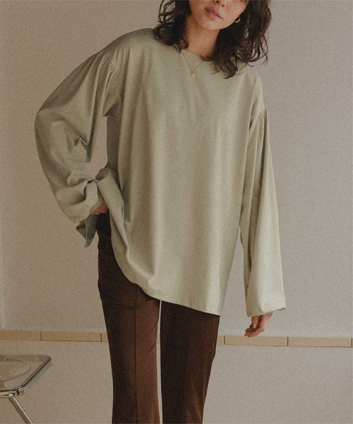 titivate（ティティベイト）の「バックスリットボリュームスリーブトップス/ラッシュガード（ラッシュガード・レディース・カーキ/ブラック/グリーン系その他・M/S/L）」の16枚目の写真