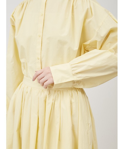 Mila Owen(ミラオーウェン)の「スタンド衿前ふらし後ドッキングシャツワンピース【マシーンウォッシャブル】(シャツワンピース・レディース・ホワイト/ネイビー/イエロー・0/1)」の12枚目の写真