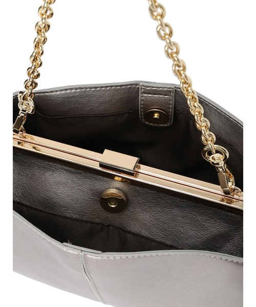 YECCA VECCA(イェッカヴェッカ)の「2wayチェーンバッグ(クラッチバッグ・レディース・ブラック/ライトベージュ/シルバー系その他・FREE)」の8枚目の写真