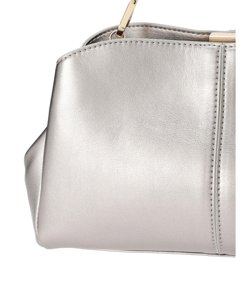 YECCA VECCA(イェッカヴェッカ)の「2wayチェーンバッグ(クラッチバッグ・レディース・ブラック/ライトベージュ/シルバー系その他・FREE)」の5枚目の写真