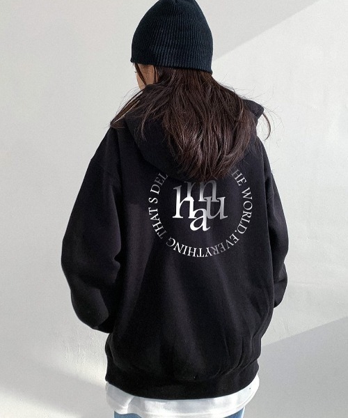 muahmuah(ムーアムーア)の「A'GEM/9 × .kom『muah muah/ムーアムーア』MUAH CIRCLE LOGO OVERFIT HOODIE/サークルロゴオーバーフィットフーディーパーカー(パーカー・レディース・アイボリー/ブラック/ライトブルー/グレー・FREE)」の3枚目の写真