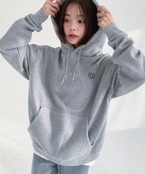 muahmuah(ムーアムーア)の「A'GEM/9 × .kom『muah muah/ムーアムーア』MUAH CIRCLE LOGO OVERFIT HOODIE/サークルロゴオーバーフィットフーディーパーカー(パーカー・レディース・アイボリー/ブラック/ライトブルー/グレー・FREE)」の11枚目の写真