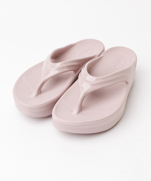 OOFOS（ウーフォス）の「【OOFOS/ウーフォス】OOmega/ ウーメガ  厚底（サンダル・レディース・ブラック/ベージュ/ブラック系その他/ピンク・36/37/38）」の22枚目の写真