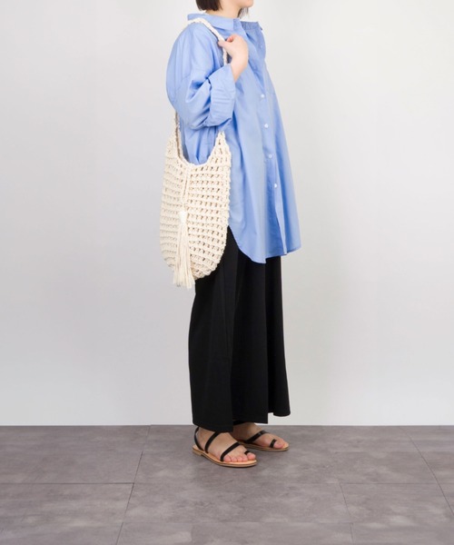 Rivel(リヴェル)の「【L’ ANGOLO DEL CUOIO/ランゴロデルクオイオ】トングサンダル レザーサンダル フラットサンダル(サンダル・レディース・ホワイト/ブラック/シルバー・39/38/37/36)」の20枚目の写真