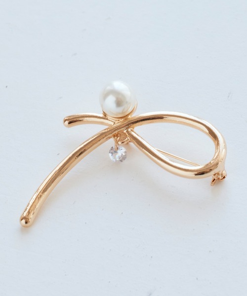 RUIRUE BOUTIQUE（ルイルエブティック）の「ウェーブパールブローチ（ブローチ/コサージュ・レディース・ゴールド/シルバー・FREE）」の6枚目の写真