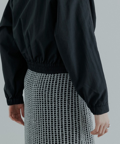 CE'E_SE'E(シーシー)の「クロップドナイロンブルゾン(ブルゾン・レディース・ブラック/ベージュ・FREE)」の3枚目の写真