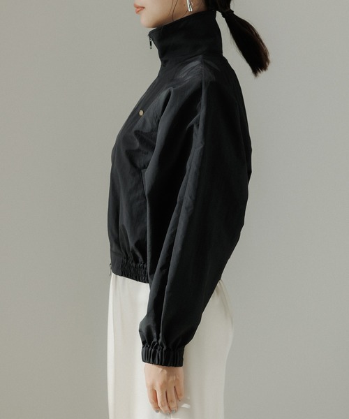 CE'E_SE'E(シーシー)の「クロップドナイロンブルゾン(ブルゾン・レディース・ブラック/ベージュ・FREE)」の9枚目の写真