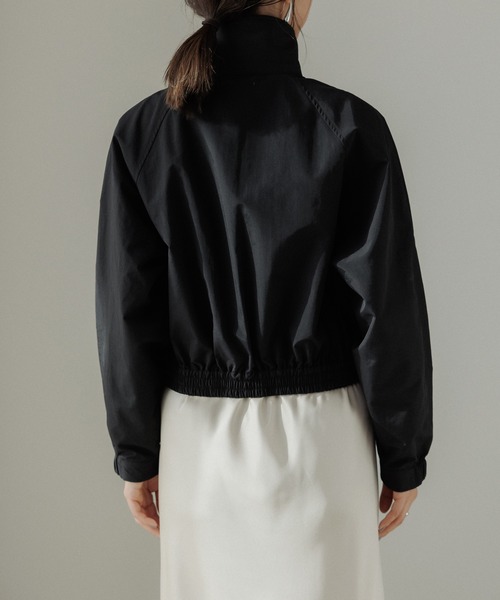CE'E_SE'E(シーシー)の「クロップドナイロンブルゾン(ブルゾン・レディース・ブラック/ベージュ・FREE)」の10枚目の写真