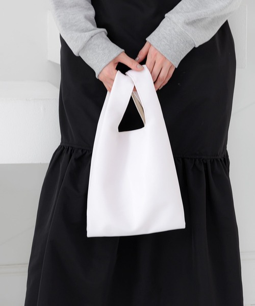 LAKOLE(ラコレ)の「ミニ2WAYチェーンショルダーバッグ / 104948(ショルダーバッグ・レディース・ホワイト/ブラック/ピンク/シルバー/ブラック系8/グリーン・FREE)」の1枚目の写真