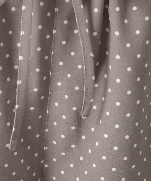 SHOO・LA・RUE(シューラルー)の「◆【洗える】サテンプリントパンツ(その他パンツ・レディース・チャコール/ベージュ系6/グレー系4/ブラック系5・00)」の11枚目の写真