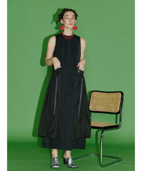 UN3D.（アンスリード）の「サイドギャザーベルテッドワンピース