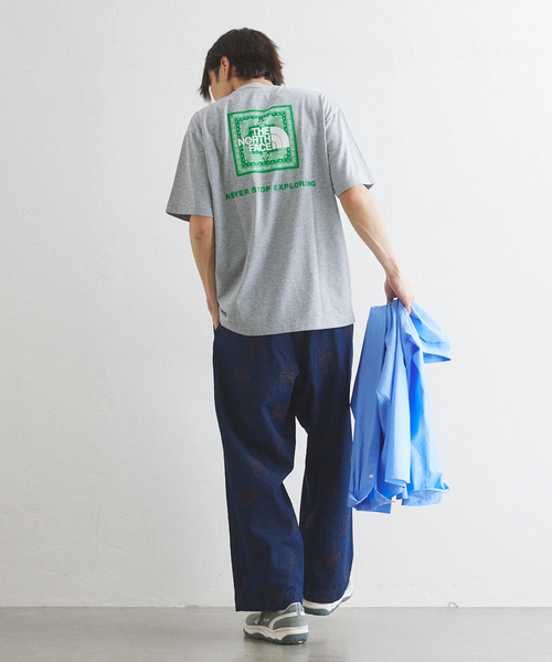 THE NORTH FACE（ザノースフェイス）の「【THE NORTH FACE】S/S Bandana Square Logo Tee（Tシャツ/カットソー・メンズ・ブラック/チャコールグレー/ホワイト/ネイビー・MEDIUM/LARGE/X-LARGE）」の10枚目の写真