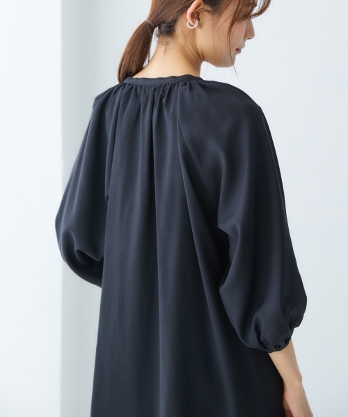 nissen(ニッセン)の「リネンライクラグラン袖スキッパーギャザーワンピース (選べる着丈)(ワンピース・レディース・ブラック/ベージュ/カーキ系1/ベージュ系その他/カーキ/ブラック系その他・L/LL/S/M)」の14枚目の写真