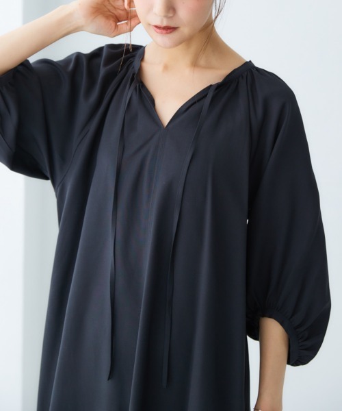 nissen(ニッセン)の「リネンライクラグラン袖スキッパーギャザーワンピース (選べる着丈)(ワンピース・レディース・ブラック/ベージュ/カーキ系1/ベージュ系その他/カーキ/ブラック系その他・L/LL/S/M)」の15枚目の写真