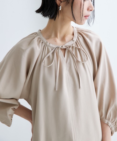 nissen(ニッセン)の「リネンライクラグラン袖スキッパーギャザーワンピース (選べる着丈)(ワンピース・レディース・ブラック/ベージュ/カーキ系1/ベージュ系その他/カーキ/ブラック系その他・L/LL/S/M)」の11枚目の写真