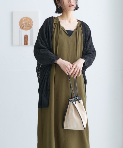 nissen(ニッセン)の「リネンライクラグラン袖スキッパーギャザーワンピース (選べる着丈)(ワンピース・レディース・ブラック/ベージュ/カーキ系1/ベージュ系その他/カーキ/ブラック系その他・L/LL/S/M)」の22枚目の写真