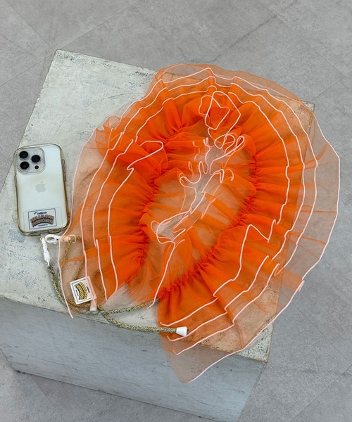 HELLO.SANFRANCISCO（ハローサンフランシスコ）の「【HELLO.SANFRANCISCO/ハローサンフランシスコ】チュールフリルスマホショルダー（スマホグッズ・レディース・ブルー/オレンジ/オフホワイト・FREE）」の3枚目の写真