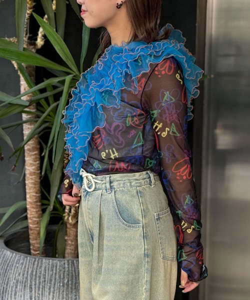 HELLO.SANFRANCISCO（ハローサンフランシスコ）の「【HELLO.SANFRANCISCO/ハローサンフランシスコ】チュールフリルスマホショルダー（スマホグッズ・レディース・ブルー/オレンジ/オフホワイト・FREE）」の14枚目の写真