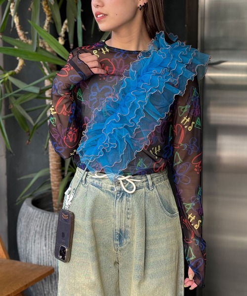 HELLO.SANFRANCISCO（ハローサンフランシスコ）の「【HELLO.SANFRANCISCO/ハローサンフランシスコ】チュールフリルスマホショルダー（スマホグッズ・レディース・ブルー/オレンジ/オフホワイト・FREE）」の13枚目の写真