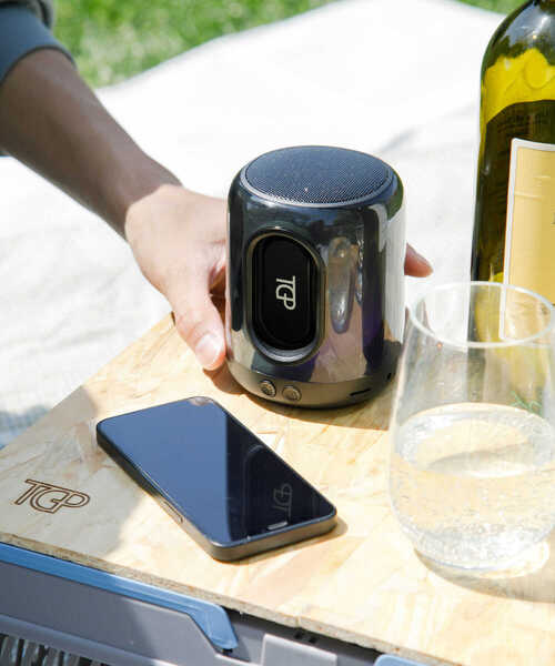 EKAL(エカル)の「TINY GARDEN PRODUCTS プレイフルスピーカー(スピーカー・レディース・ブラック系その他・ONE)」の1枚目の写真