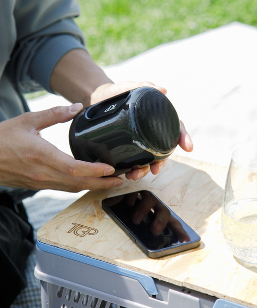 EKAL(エカル)の「TINY GARDEN PRODUCTS プレイフルスピーカー(スピーカー・レディース・ブラック系その他・ONE)」の2枚目の写真