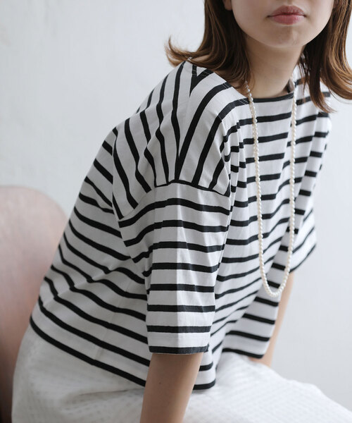 La TOTALITE（ラトータリテ）の「【LE MINOR/ルミノア】別注Crop pullover（Tシャツ/カットソー・レディース・ブラック/ピンク/キャメル/パープル・FREE）」の8枚目の写真