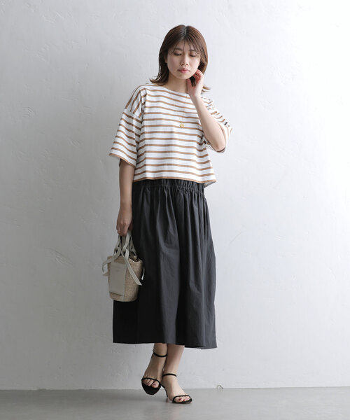 La TOTALITE（ラトータリテ）の「【LE MINOR/ルミノア】別注Crop pullover（Tシャツ/カットソー・レディース・ブラック/ピンク/キャメル/パープル・FREE）」の9枚目の写真