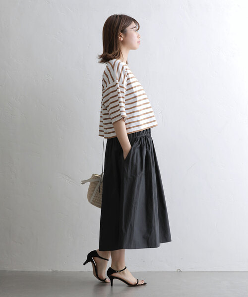 La TOTALITE（ラトータリテ）の「【LE MINOR/ルミノア】別注Crop pullover（Tシャツ/カットソー・レディース・ブラック/ピンク/キャメル/パープル・FREE）」の10枚目の写真