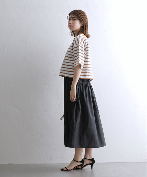 La TOTALITE（ラトータリテ）の「【LE MINOR/ルミノア】別注Crop pullover（Tシャツ/カットソー・レディース・ブラック/ピンク/キャメル/パープル・FREE）」の11枚目の写真