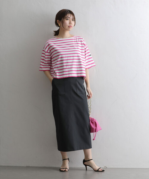 La TOTALITE（ラトータリテ）の「【LE MINOR/ルミノア】別注Crop pullover（Tシャツ/カットソー・レディース・ブラック/ピンク/キャメル/パープル・FREE）」の20枚目の写真