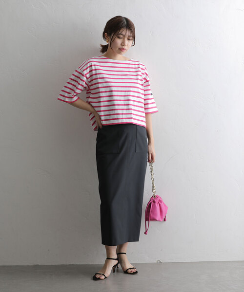 La TOTALITE（ラトータリテ）の「【LE MINOR/ルミノア】別注Crop pullover（Tシャツ/カットソー・レディース・ブラック/ピンク/キャメル/パープル・FREE）」の21枚目の写真