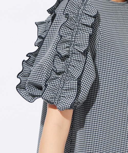 alotta(アロッタ)の「ギンガムチェック袖フリルブラウス(シャツ/ブラウス・レディース・ネイビー・X-LARGE/LARGE/MEDIUM)」の6枚目の写真