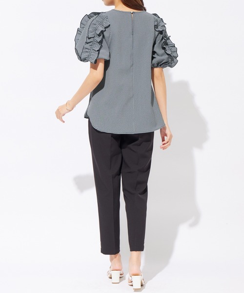 alotta(アロッタ)の「ギンガムチェック袖フリルブラウス(シャツ/ブラウス・レディース・ネイビー・X-LARGE/LARGE/MEDIUM)」の12枚目の写真