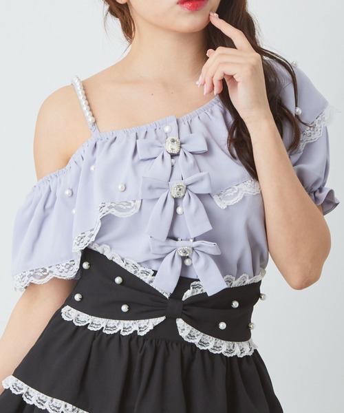 Ank Rouge（アンクルージュ）の「ワンショルリボンブラウス（シャツ/ブラウス・レディース・ホワイト/ブラック/ブルー・M）」の3枚目の写真