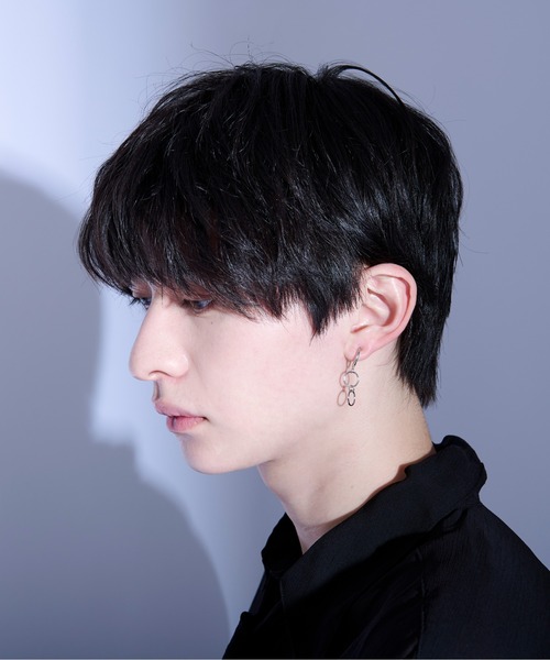 Ellno Loset(エルノロゼット)の「アシメリングイヤリング/両耳用(イヤリング・メンズ・シルバー・FREE)」の4枚目の写真